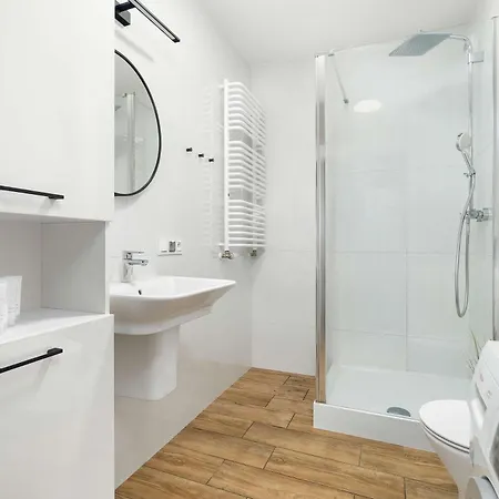 Unique With Balcony And Underground Parking By Renters Daire